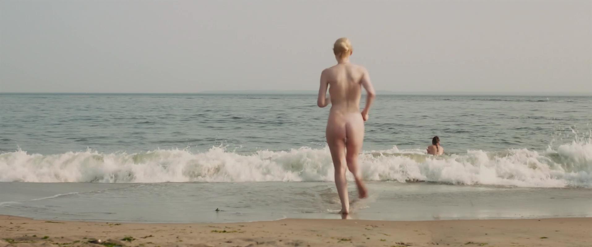 Elizabeth Olsen sexy, Dakota Fanning nude - Very Good Girls (2013)