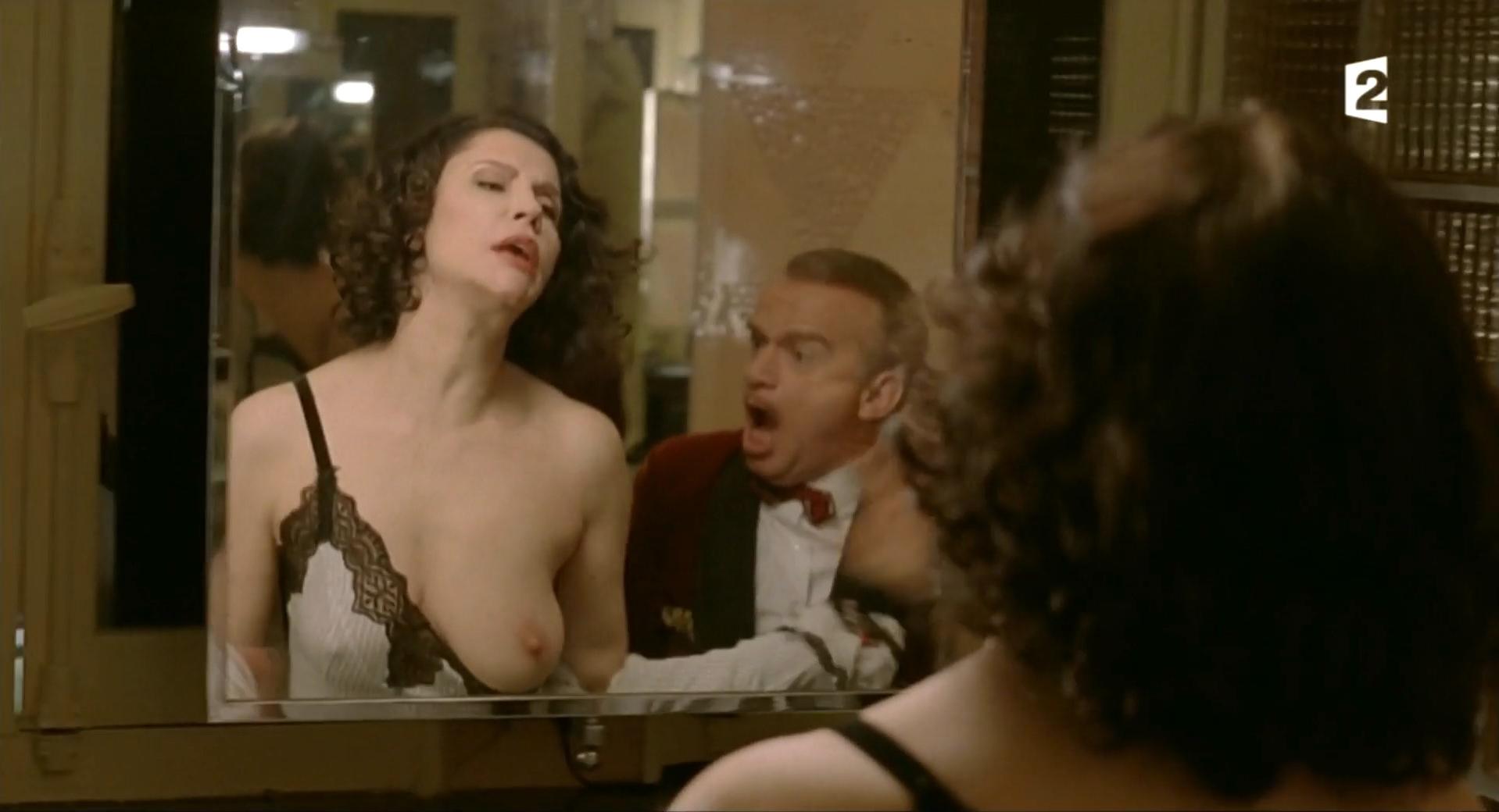 Alessandra Martines nude - Le Romancier Martin (2012)