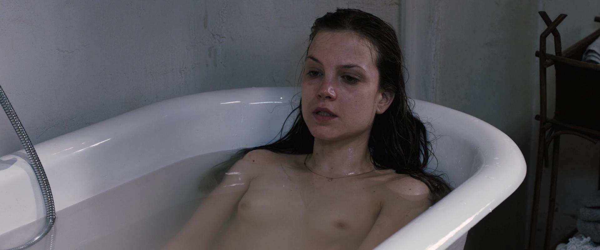 Sylvia Hoeks nude - The Best Offer (2013)