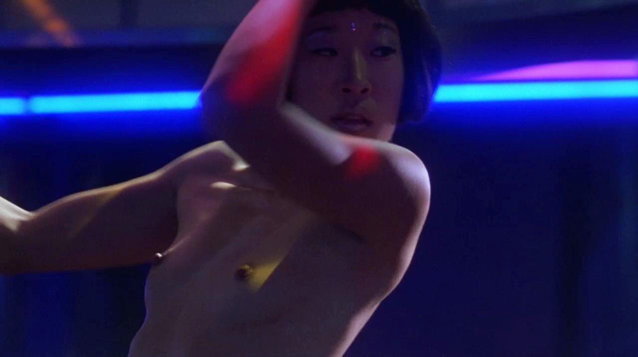 Sandra Oh nude - Dancing at the Blue Iguana (2000)