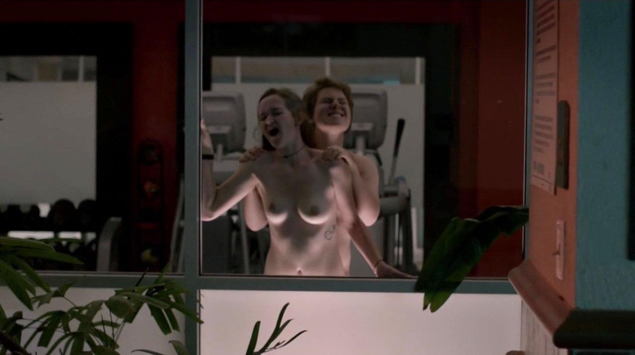 Dorothy Reynolds nude - Vice Principals s01e03 (2016)