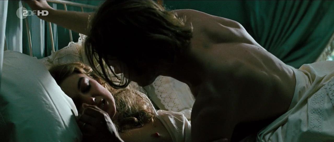 Keira Knightley nude, Naoko Watanabe nude - Silk (2007)