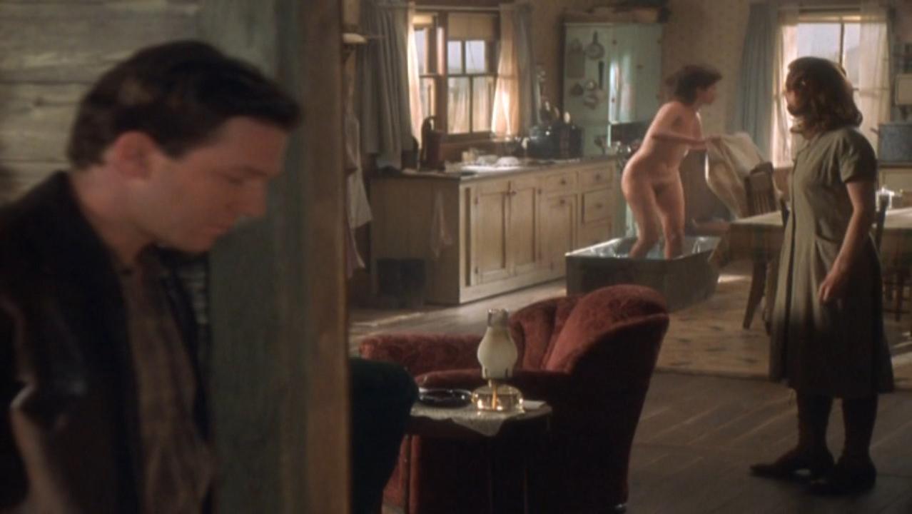 Anna Friel nude - The War Bride (2001)