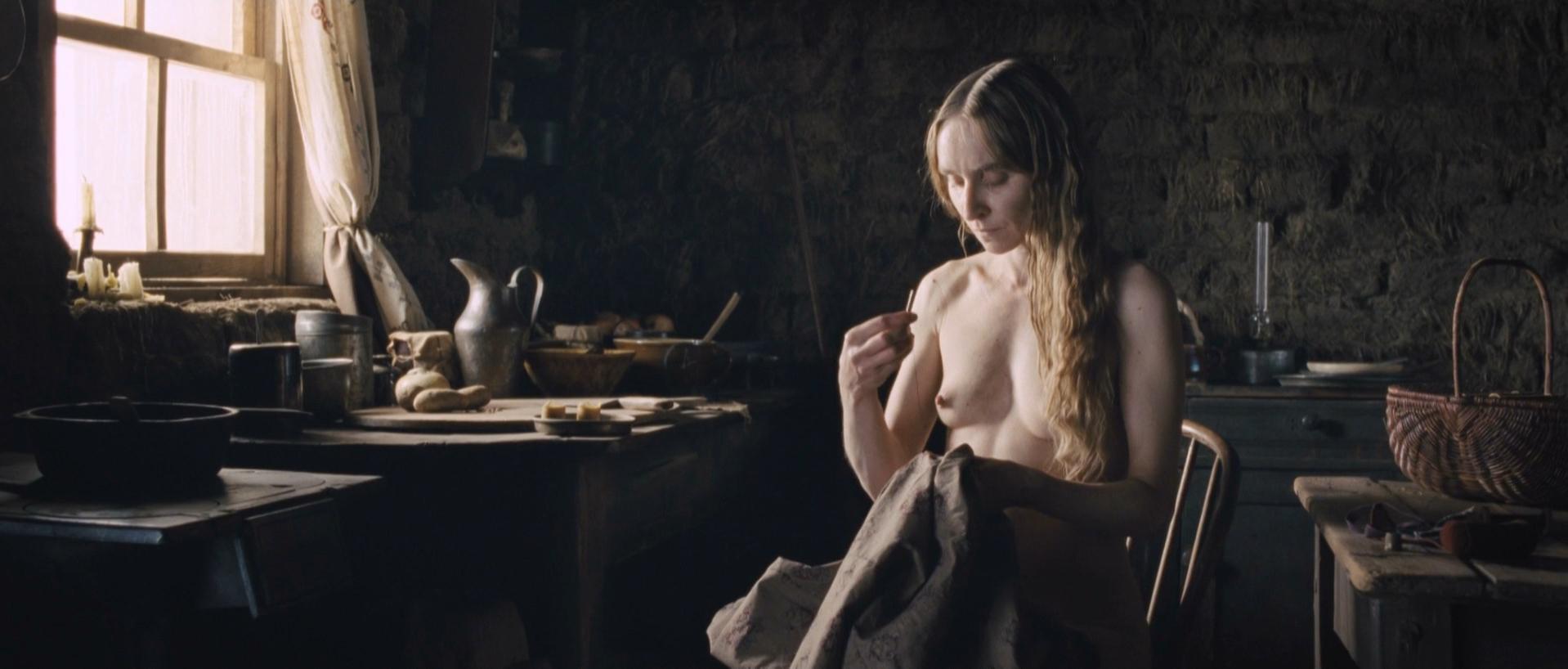 Sonja Richter nude, Miranda Otto nude - The Homesman (2014)