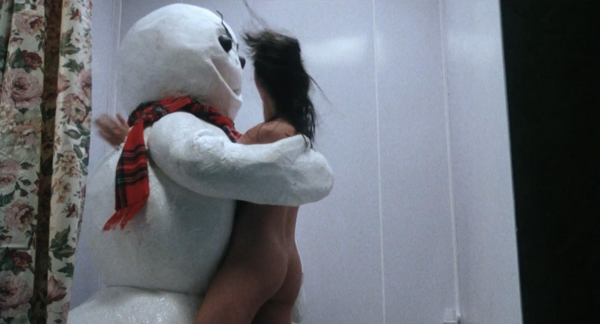 Shannon Elizabeth nude - Jack Frost (1997)