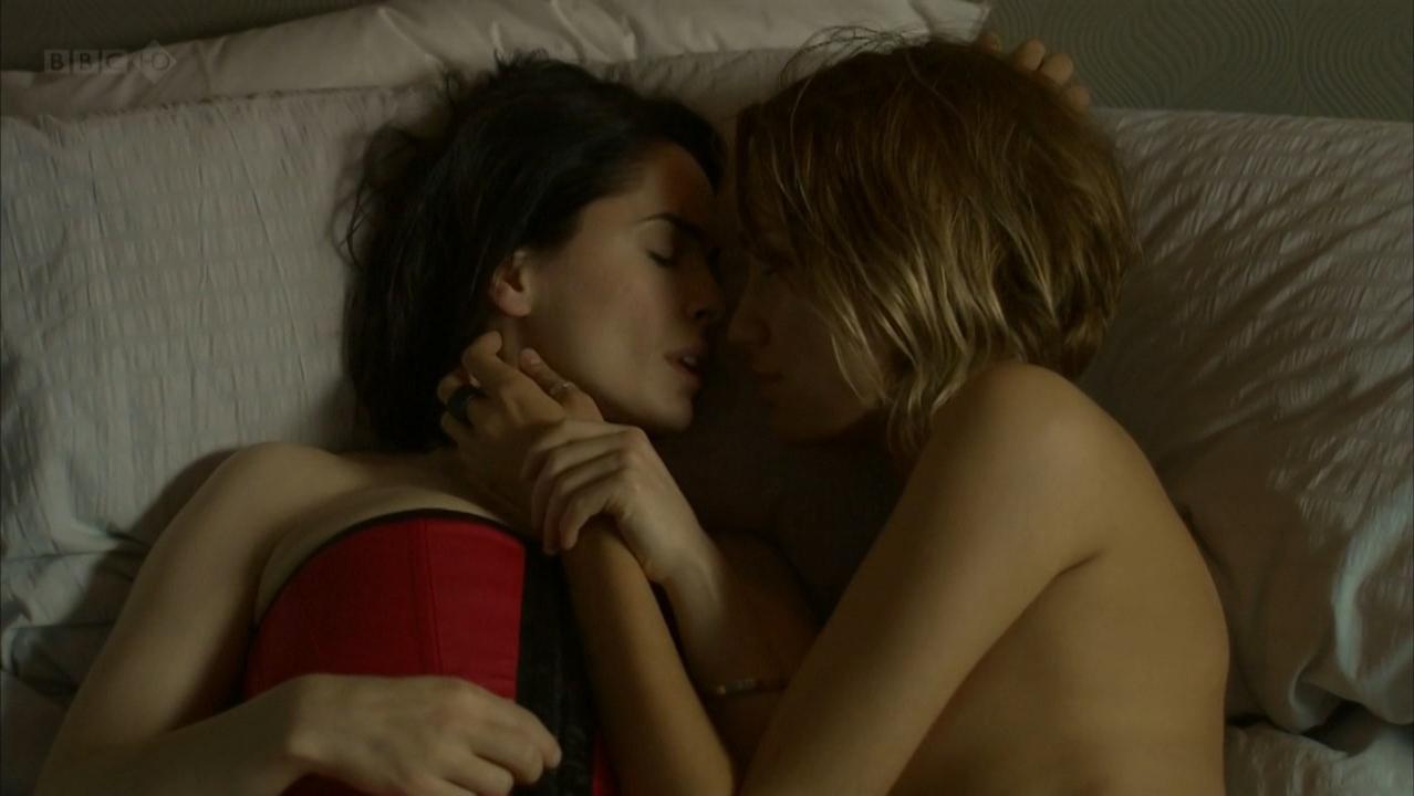 Ruta Gedmintas nude, Laura Fraser sexy - Lip Service s02e02 (2012)