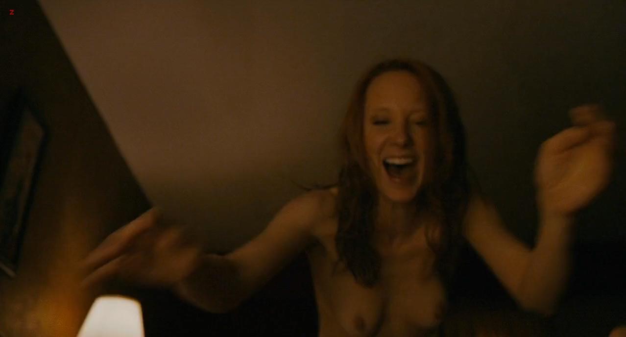 Anne Heche nude - Cedar Rapids (2011)