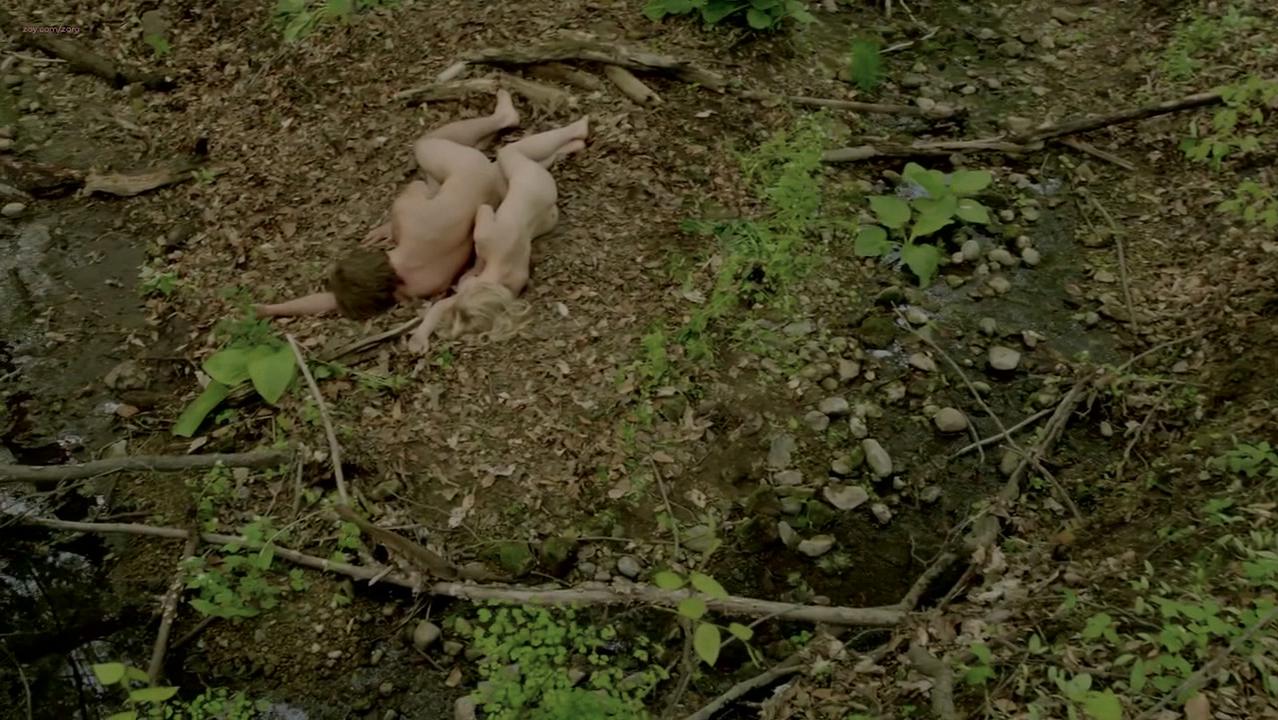 Laura Vandervoort sexy - Bitten s01e04 (2014)