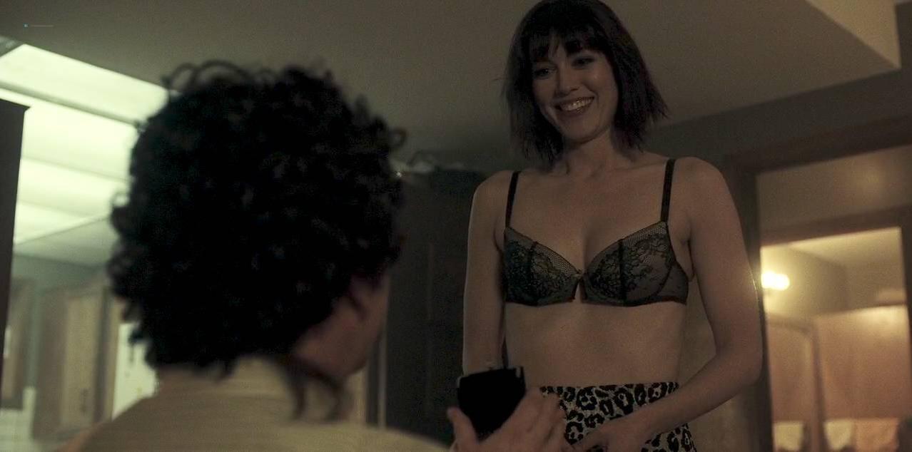 Mary Elizabeth Winstead sexy - Fargo s03e05 (2017)