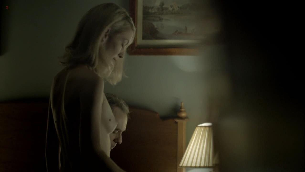 Helen Kennedy nude - Hunted s01e02 (2012)