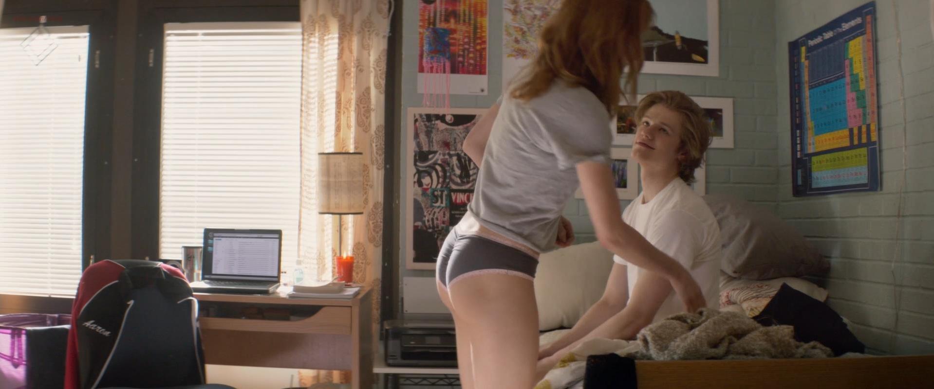 Haley Bennett sexy - Kristy (2014)