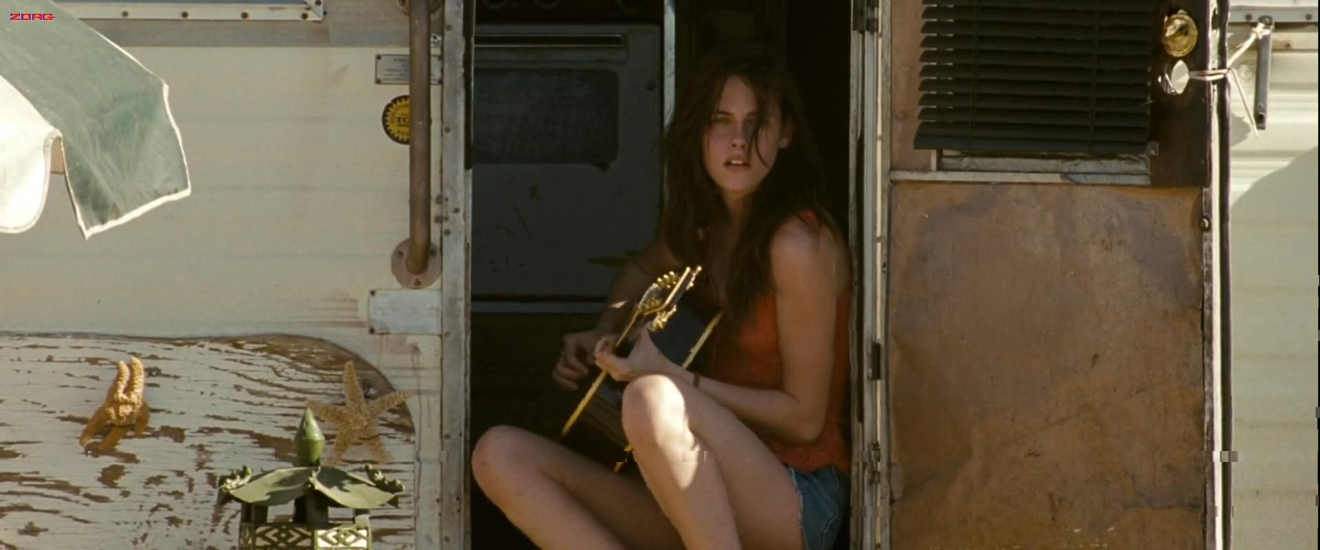 Kristen Stewart sexy - Into the wild (2007)