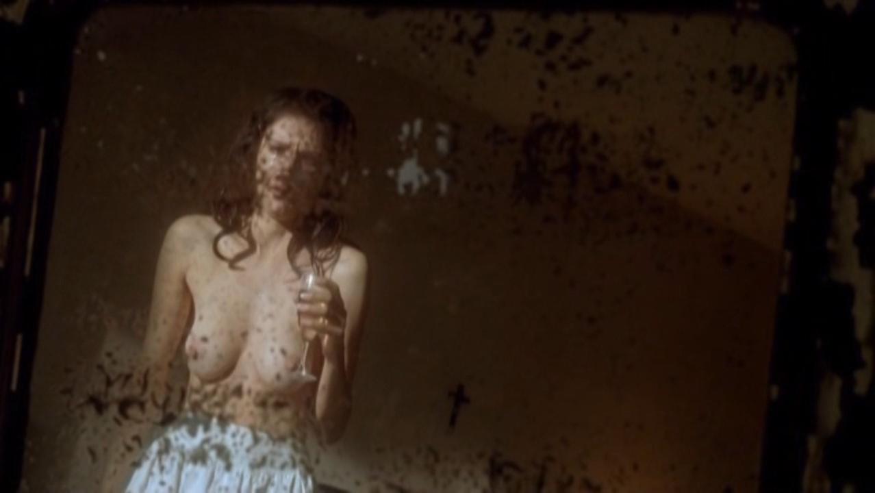 Alessandra Martines nude - L'heure zero (2007)